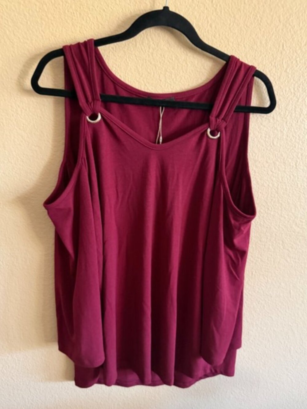 NWT Minetom long sleeve shirt with shoulder cut out Size XL